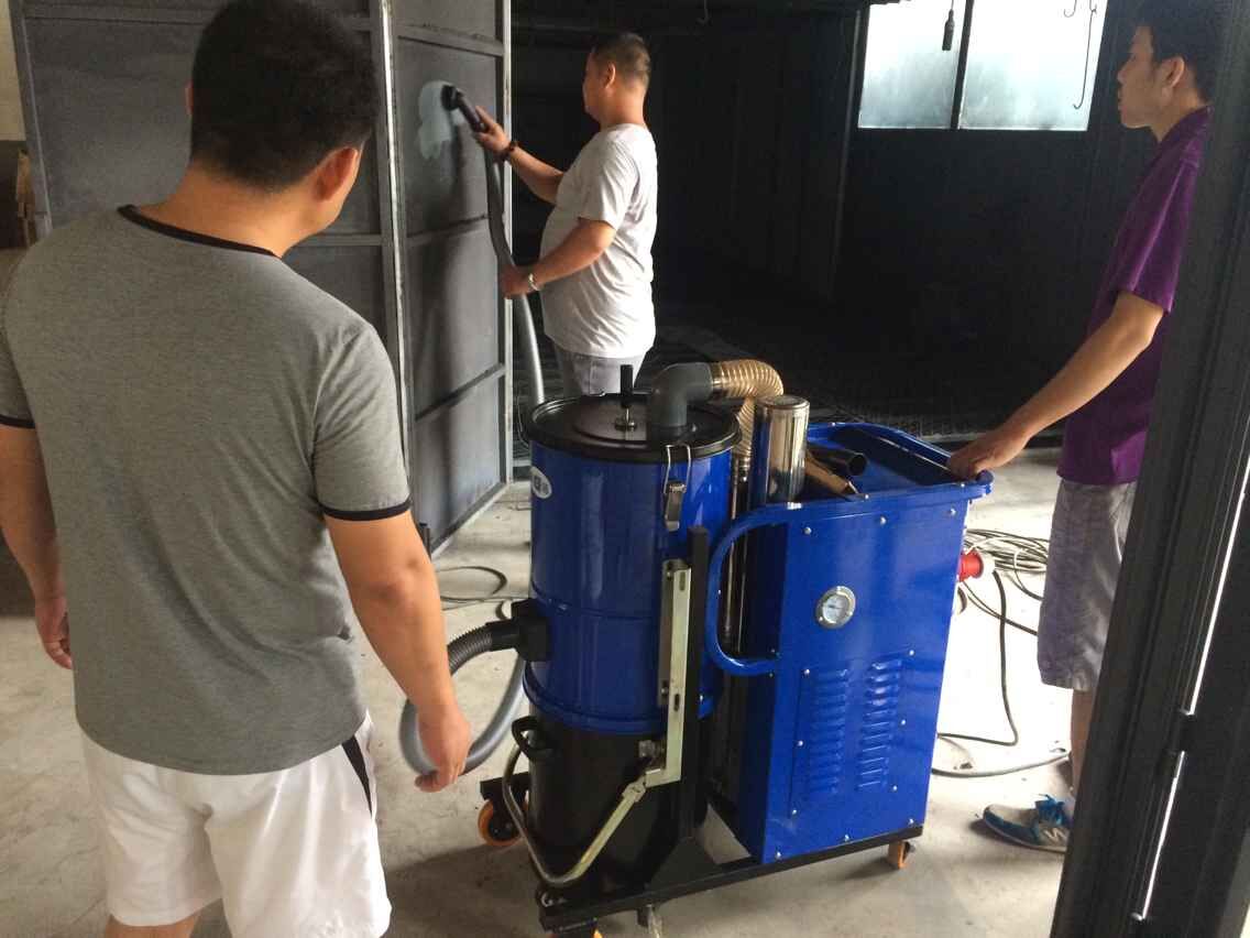 打磨車間該如何選擇工業(yè)吸塵器呢？85